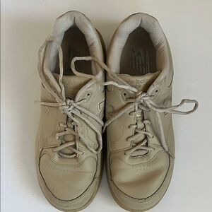 New Balance 812  Men's Beige Rollbar Walking Shoe Size 11.5